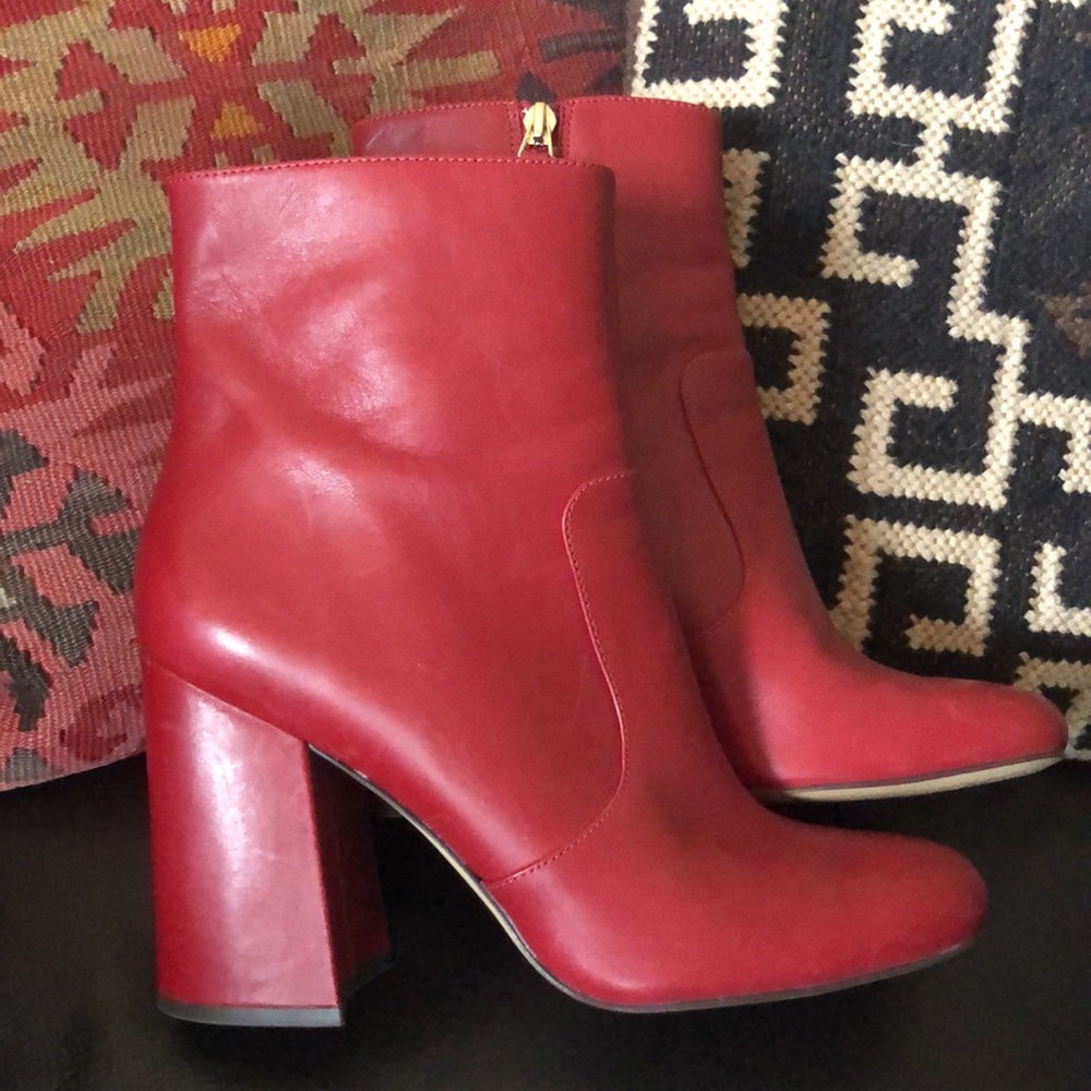 CLASSY RED LEATHER ANKLE BOOTS, Nine West 🌺 9